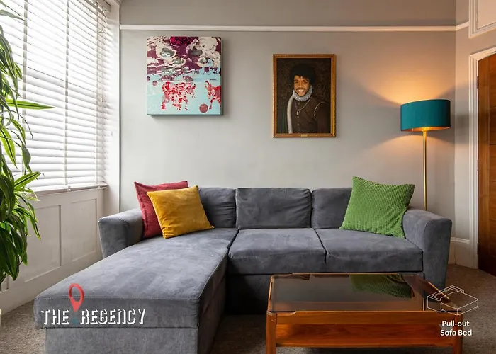 The Regency Central Modern Apartment